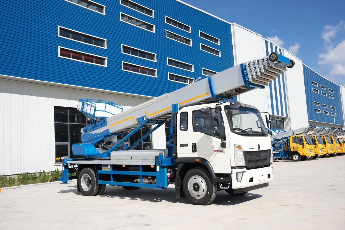 罗江出租云梯车高空作业车 建筑垃圾搬运